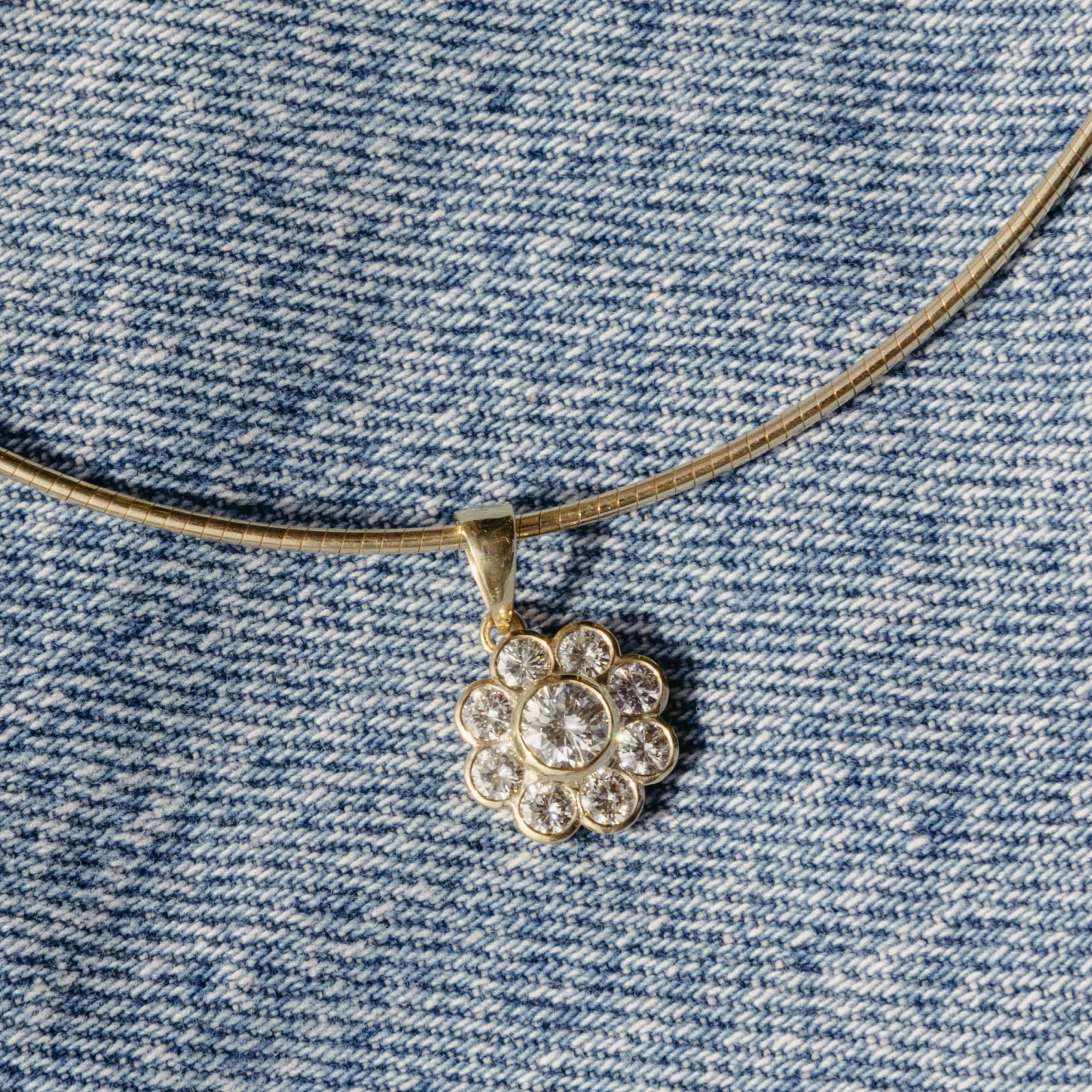 Diamond Flower Charm - Image 3