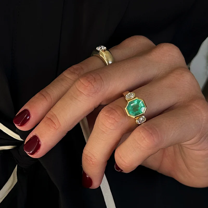 EMERALD & DIAMOND FLOATING RING - Image 3