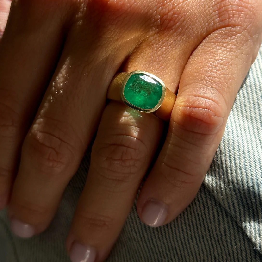Zambian Emerald Dune Ring - Image 5