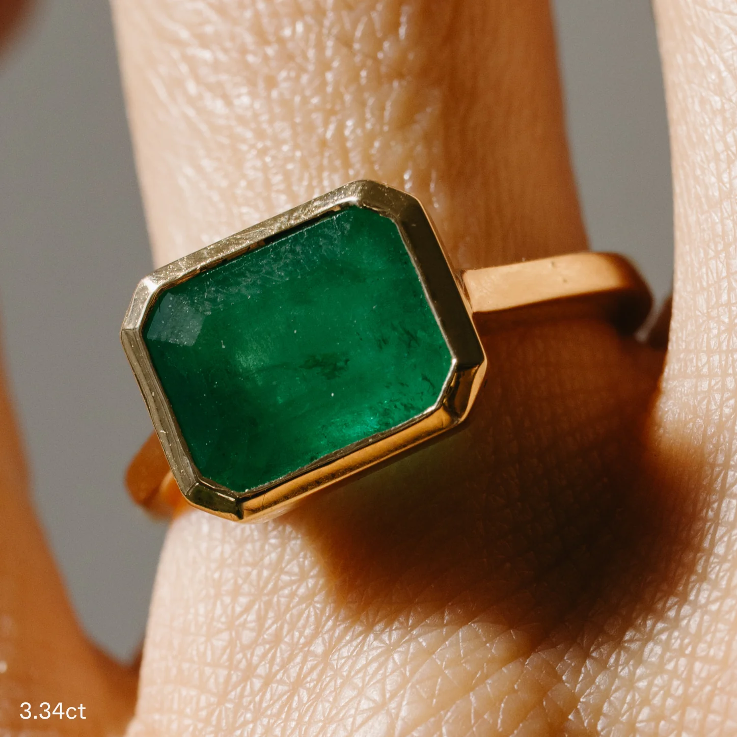 Emerald Solitaire Ring - Image 3