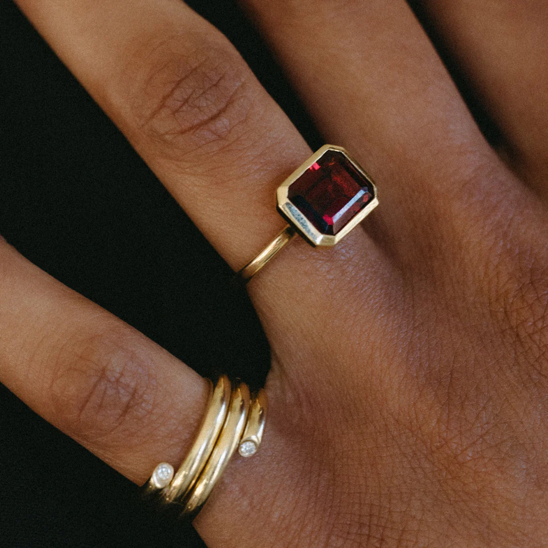 Garnet Julia Birthstone Ring - Image 3