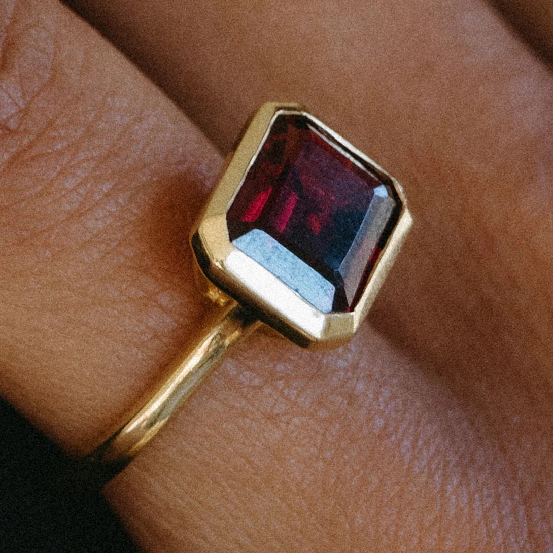 Garnet Julia Birthstone Ring - Image 4