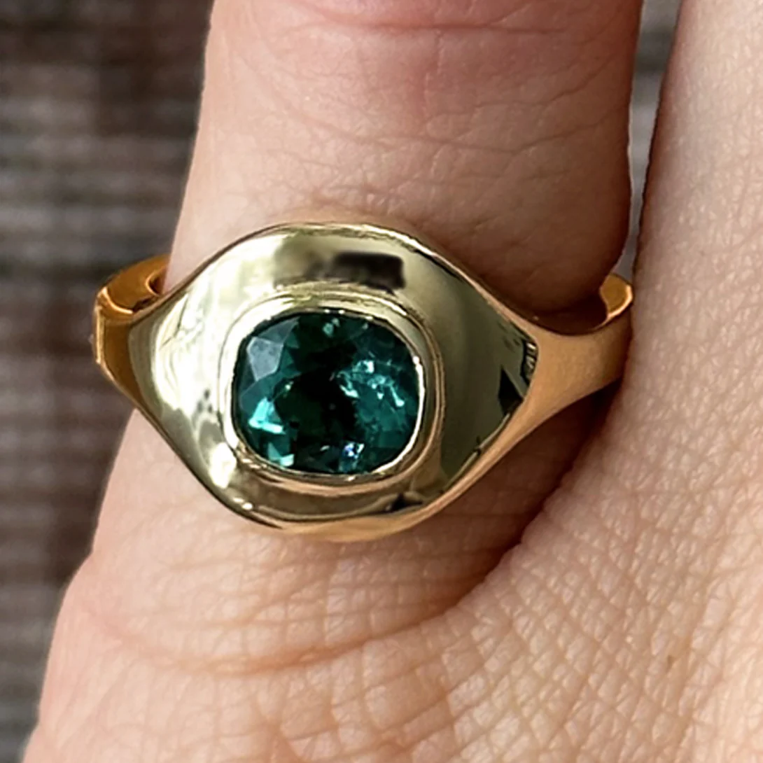 TEAL TOURMALINE RIPPLE SIGNET RING - Image 4
