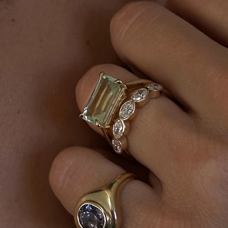 LIGHT GREEN BERYL PRONG RING - Image 2