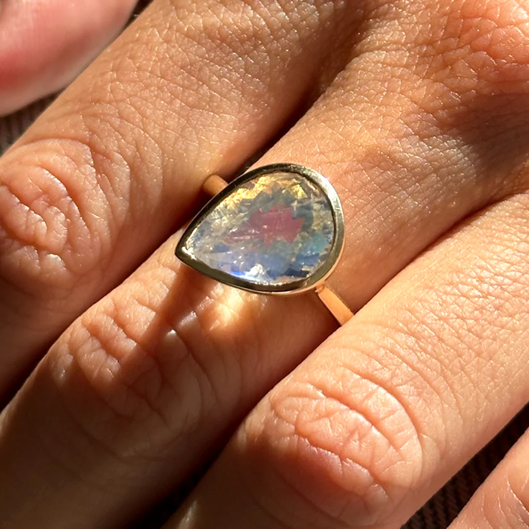MOONSTONE TILTED BEZEL RING - Image 3