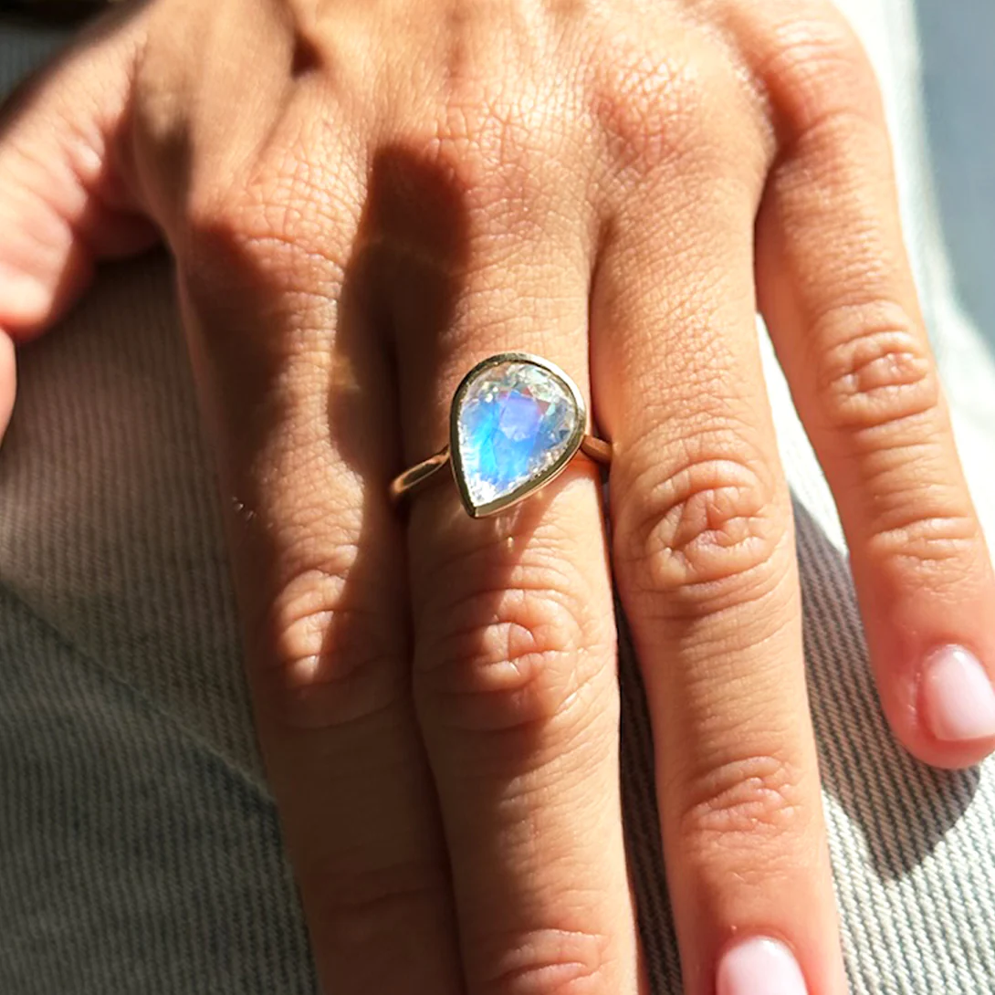 MOONSTONE TILTED BEZEL RING - Image 5