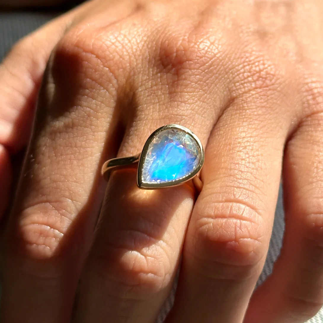 MOONSTONE TILTED BEZEL RING - Image 6