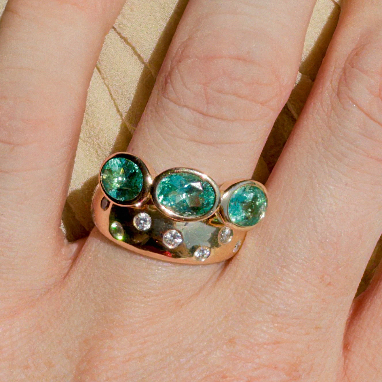 Muzo Emerald Three Stone 14k Gold Ring - Image 6