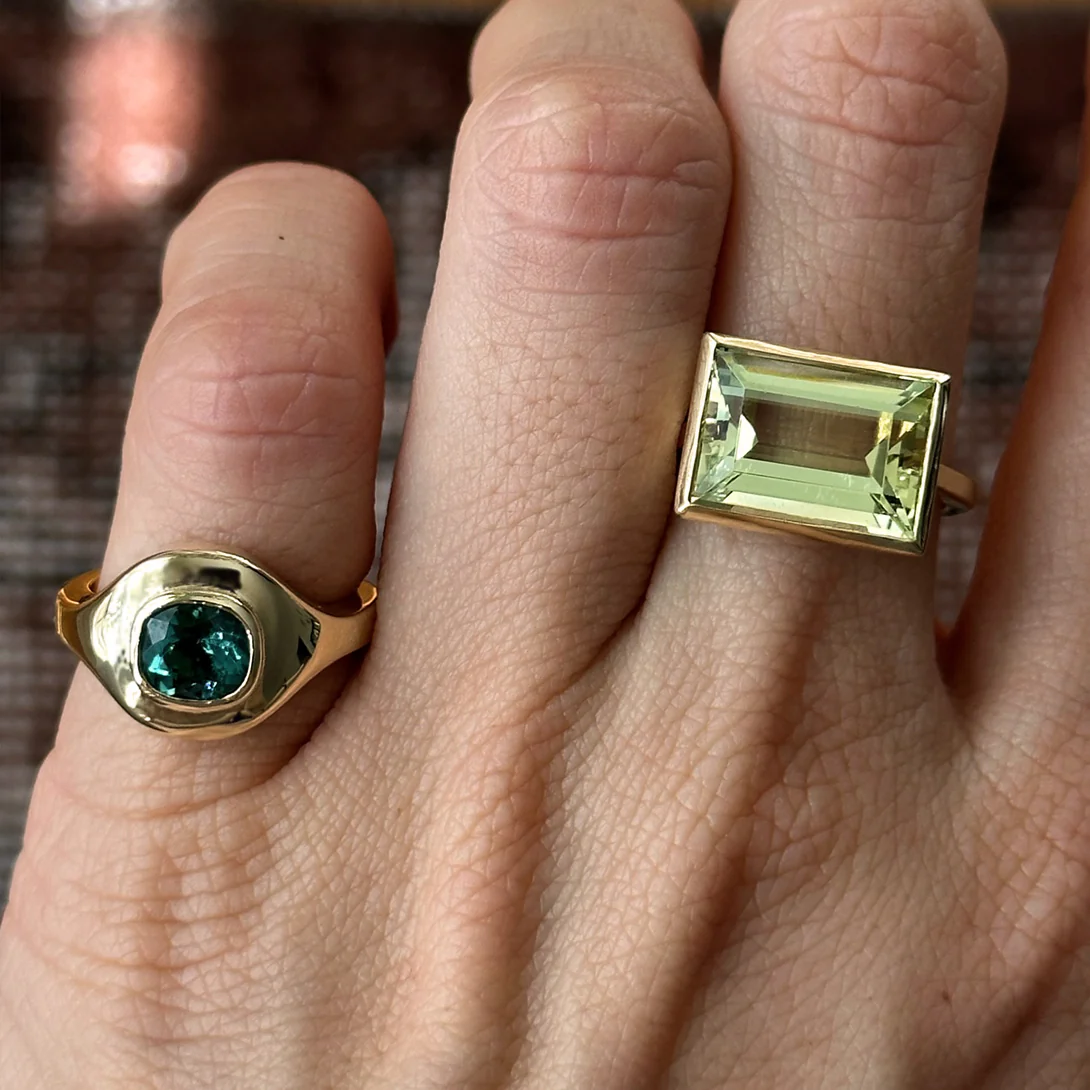 PERIDOT BEZEL SET RING - Image 3