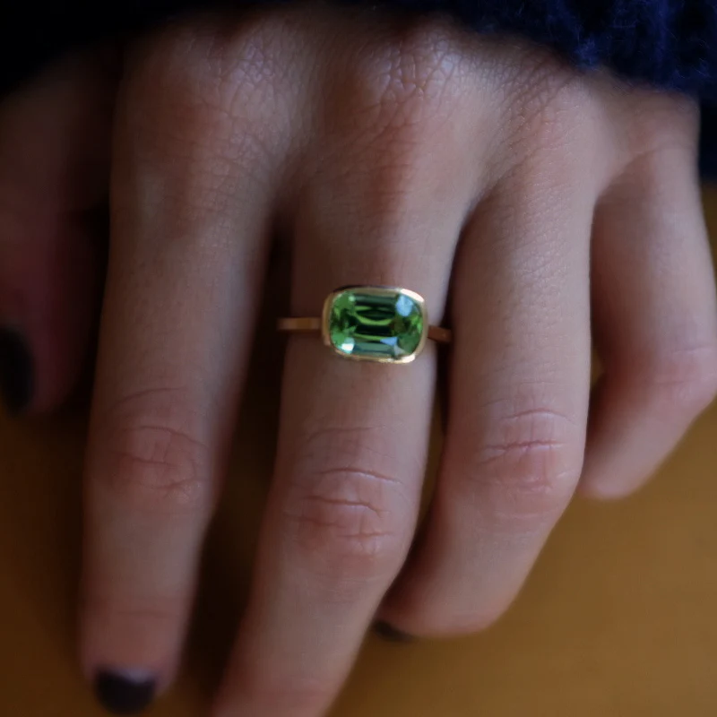 PERIDOT BEZEL SET SOLITAIRE RING - Image 3