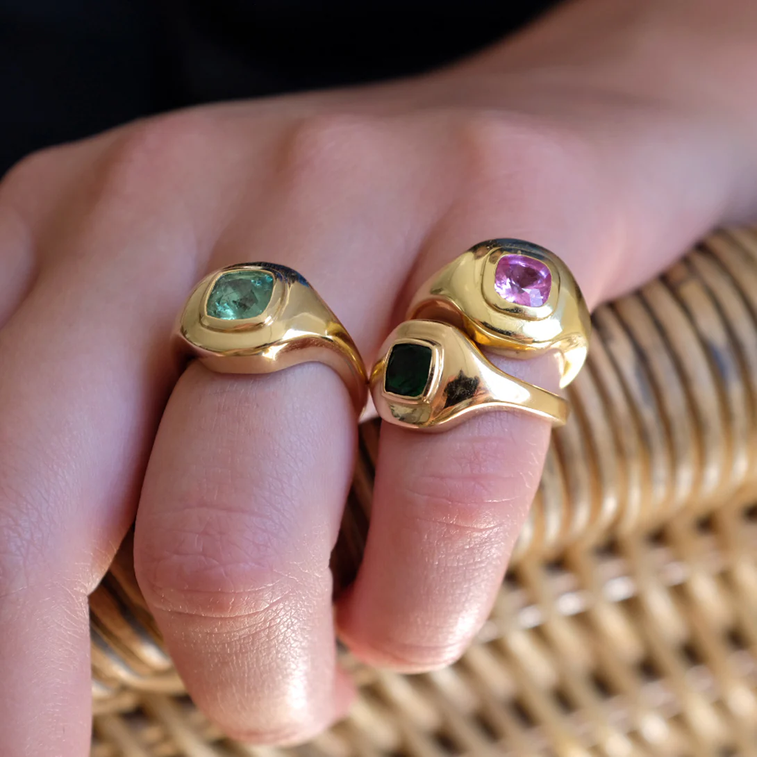 PINK SAPPHIRE RIPPLE SIGNET RING - Image 3