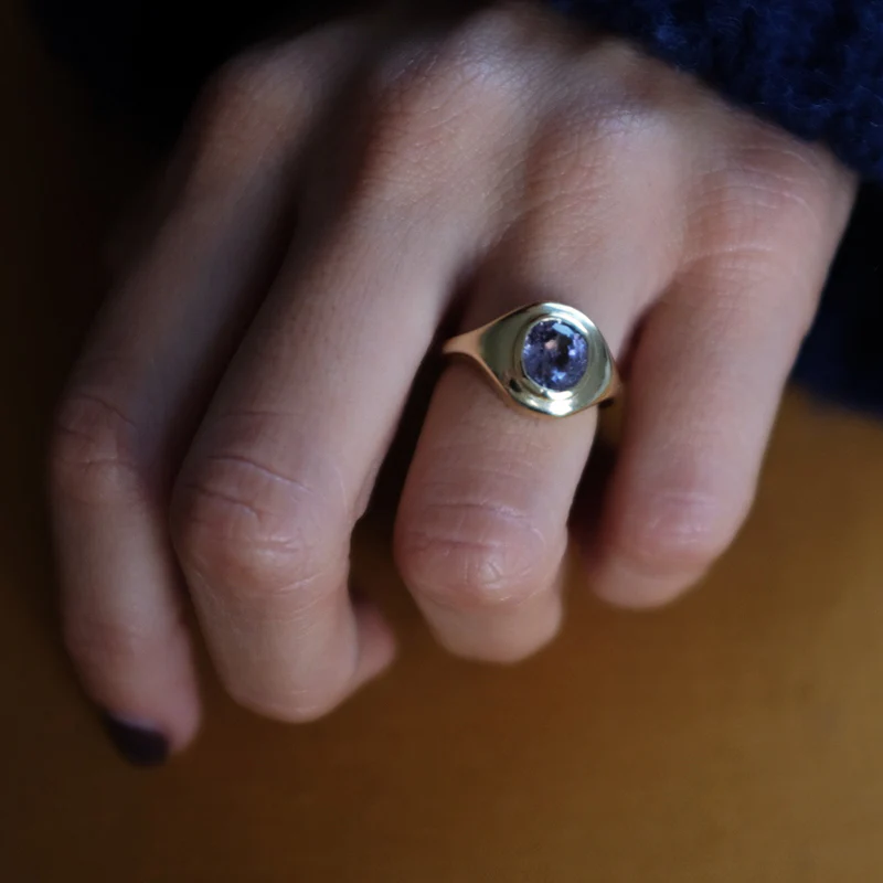 SPINEL RIPPLE SIGNET RING - Image 5
