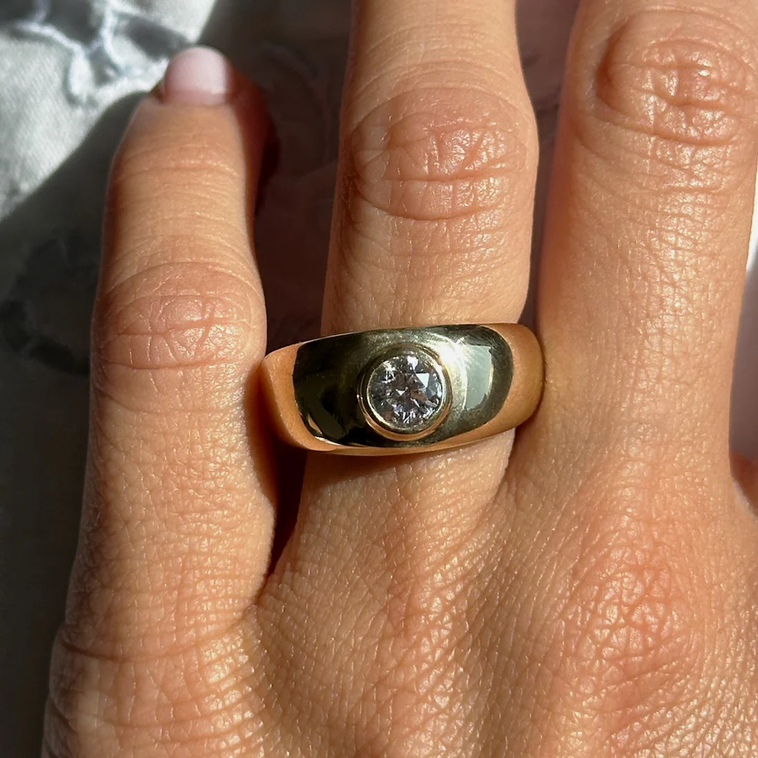 Round Diamond Bezel Cloud Ring - Image 4