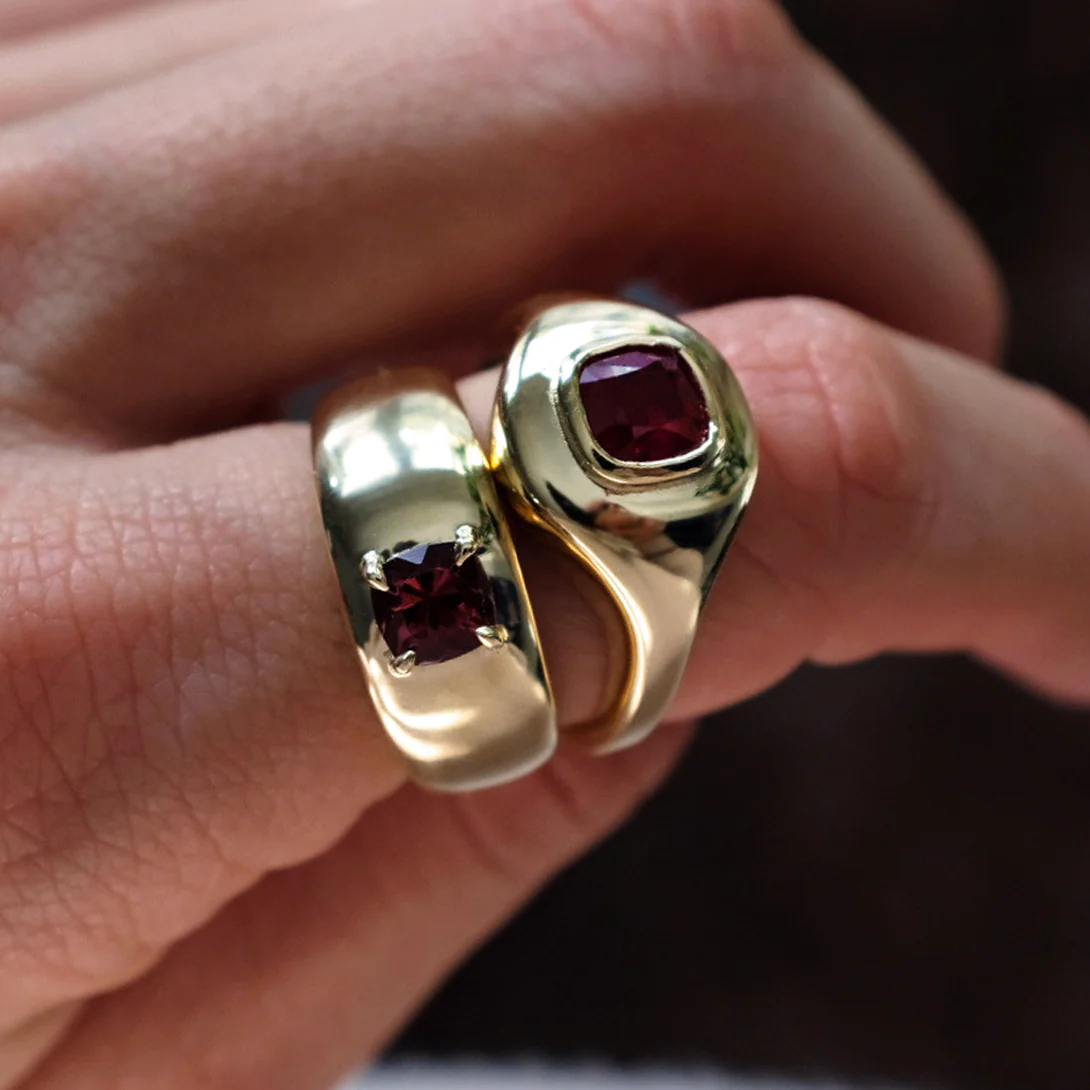 RUBY RIPPLE SIGNET RING - Image 5