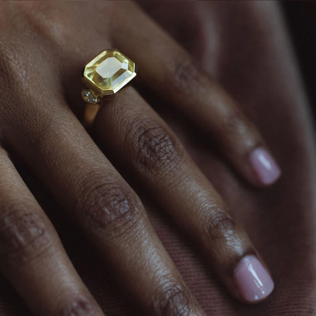 10.24ct Yellow Sapphire and Diamond Three Stone Ring - Image 4